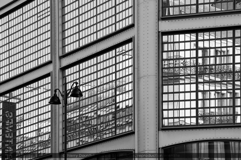 127 - MIROIR NB - FRANCE - Paris