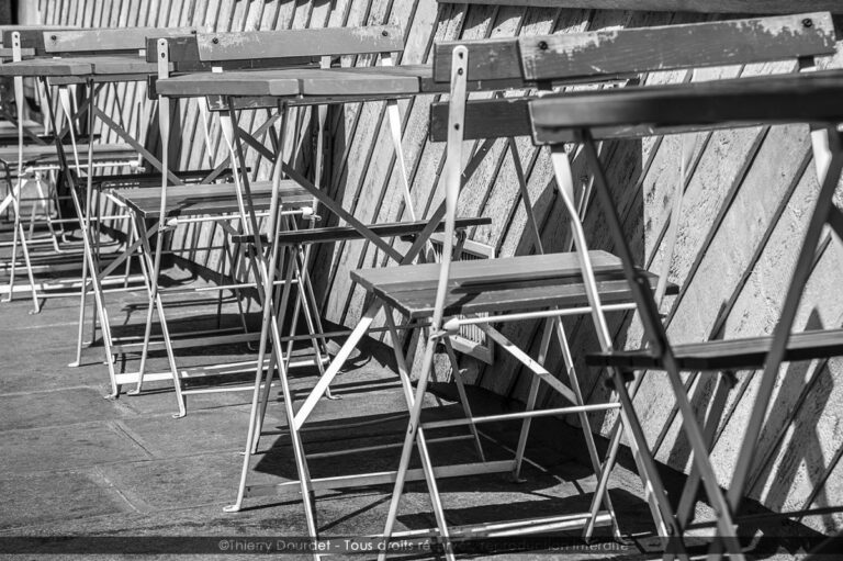 138 - CHAISES - FRANCE - Paris