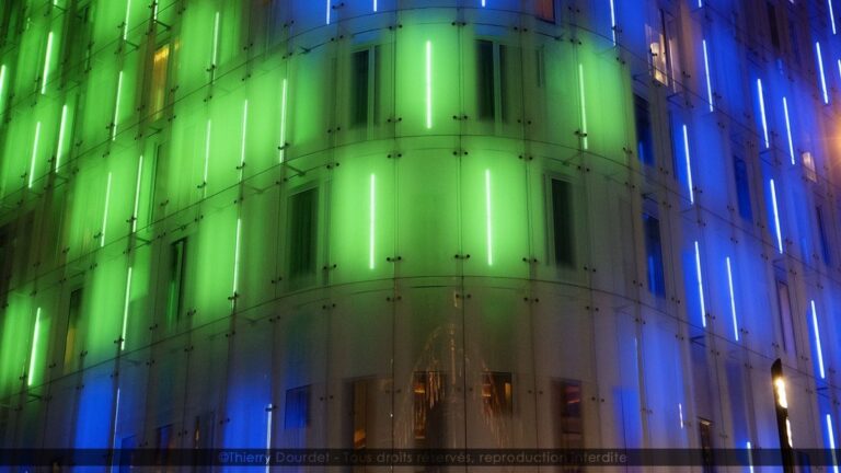 141 - LEDS - GRANDE BRETAGNE - Londres