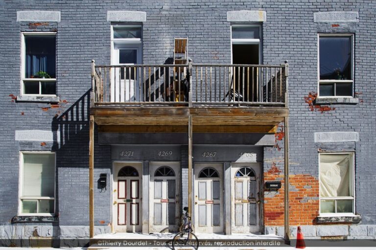 159 - QUATRE PORTES - CANADA - Montréal