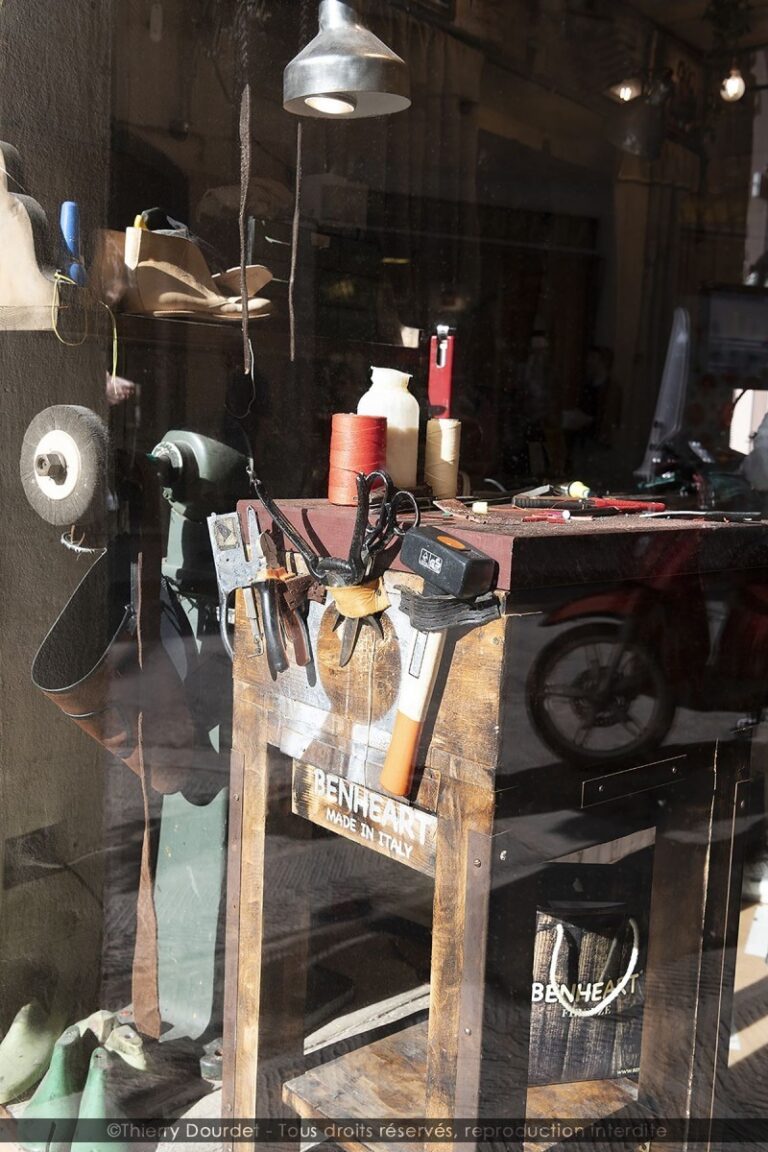 254 - BENHEART MADE IN ITALY - ITALIE - Florence