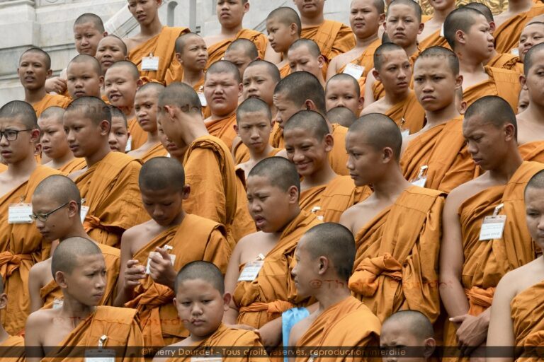358 - MOINES BOUDHISTES - THAILANDE - Chang Mai
