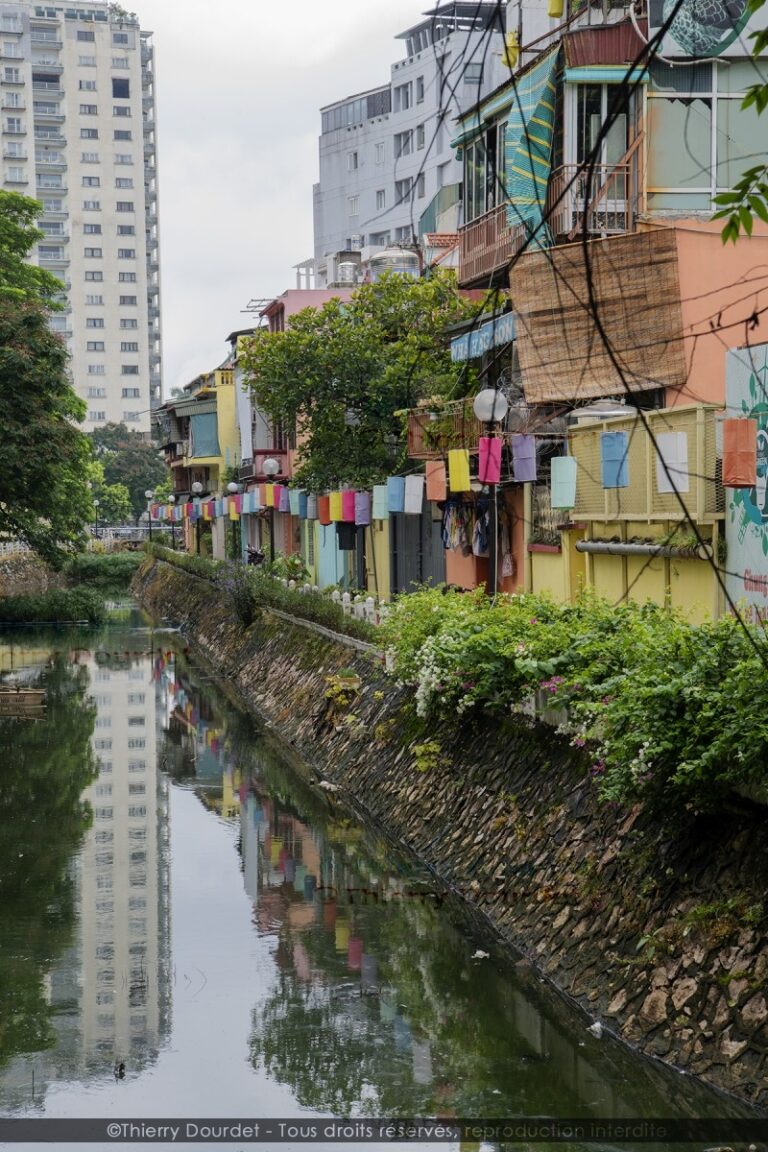 368 - FANIONS DANS LA VILLE - VIETNAM - Hanoi