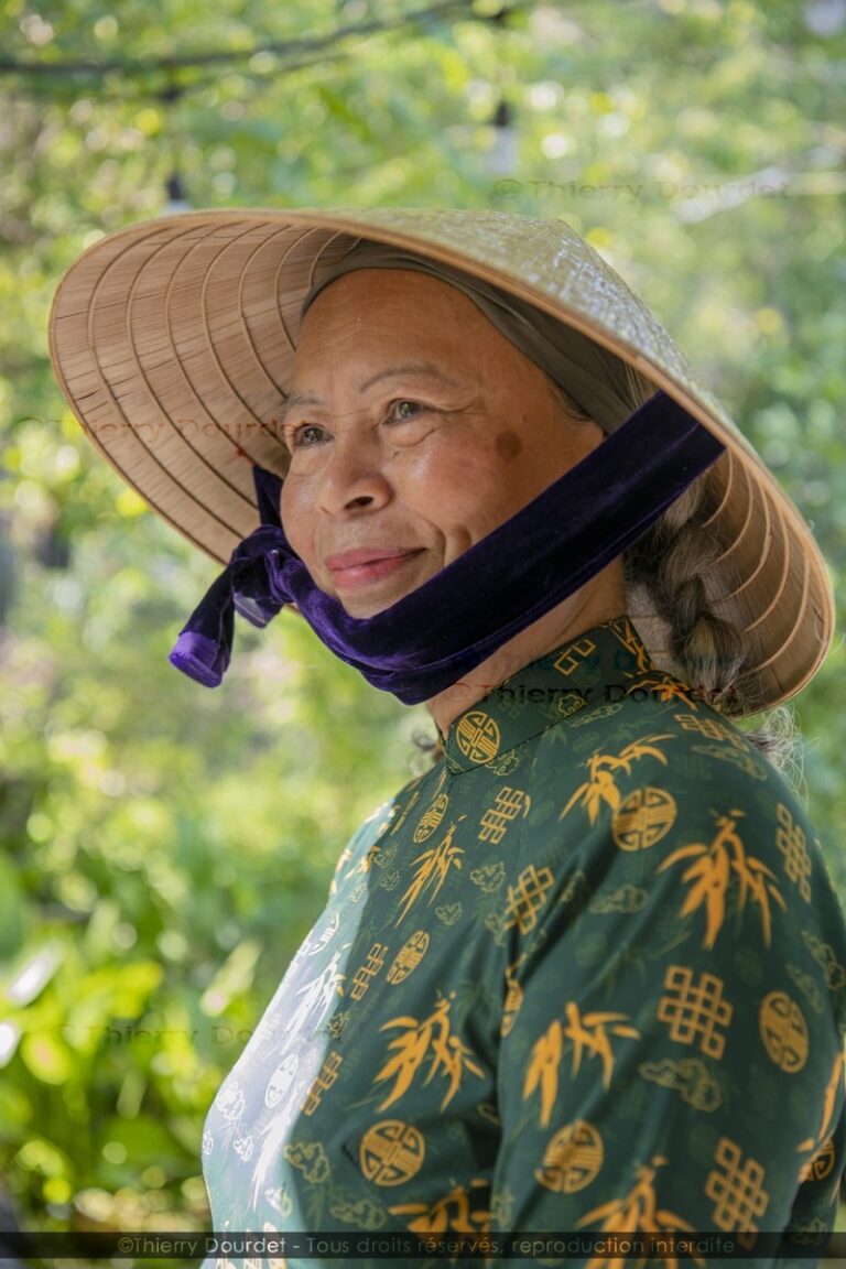 402 - MADAME HUE - VIETNAM - Hue