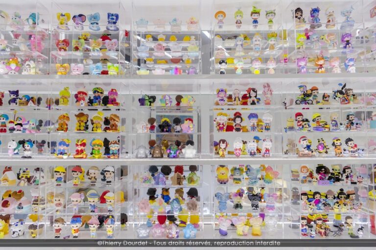 415 - FIGURINES - SINGAPOUR - Singapour